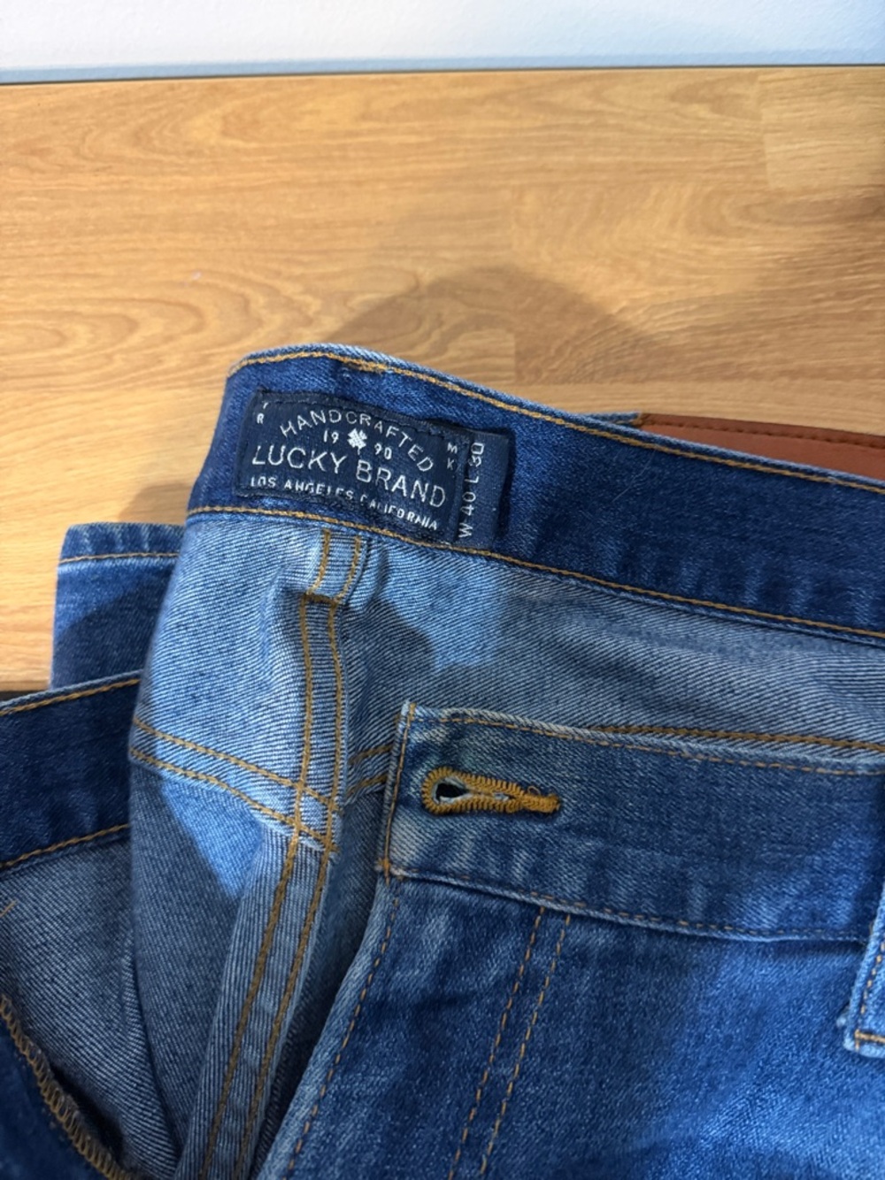 Lucky Brand Men’s Two-Tone Blue Denim Relaxed Jeans - 333 vintage straight